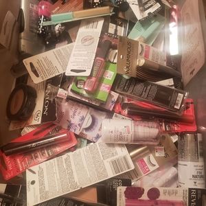 Mystery makeup Box